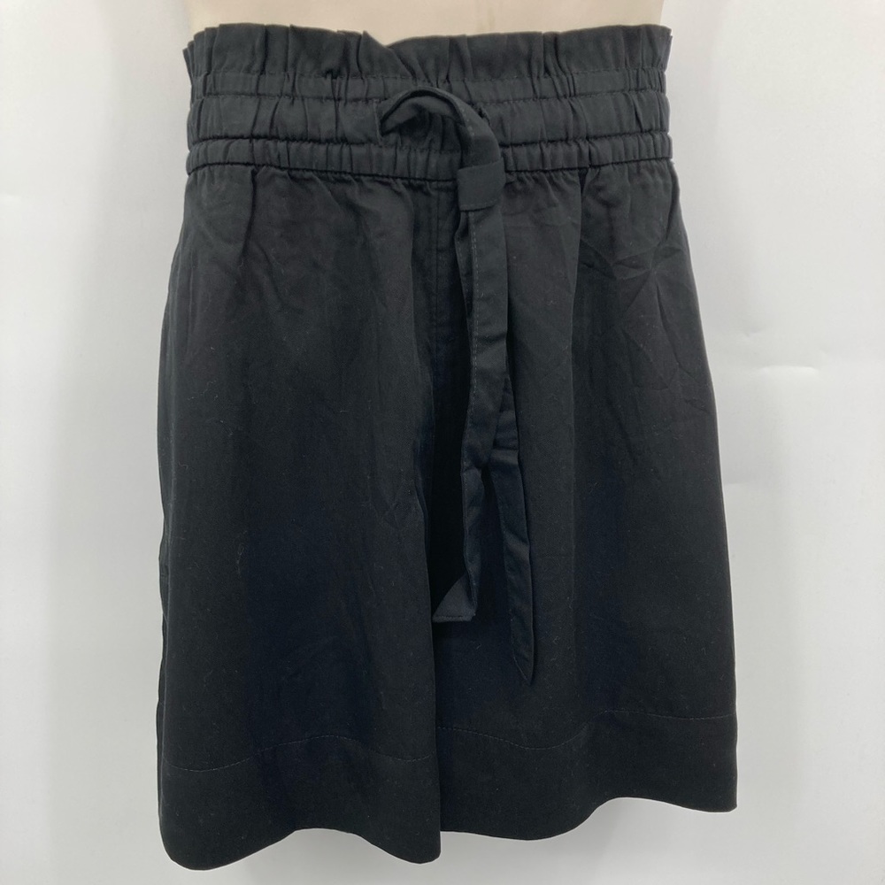 H&M Women’s Solid Black Elastic/ Tie Waist Shorts